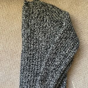 VINCE sweater. New. Small